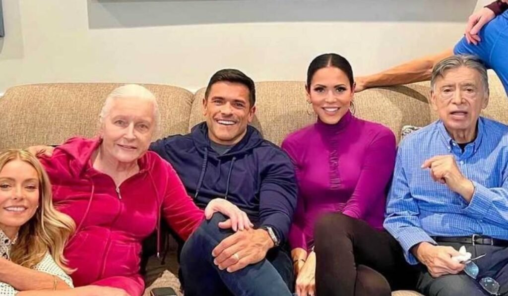 Saul Consuelos