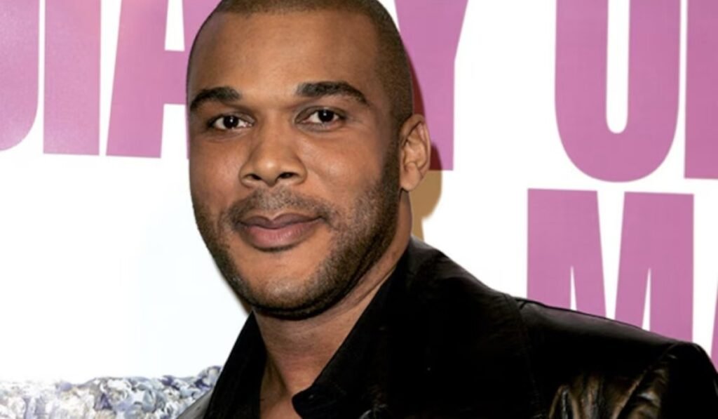do tyler perry have twin brothers?