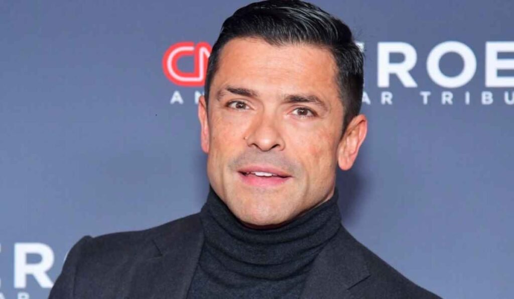 how old is mark consuelos